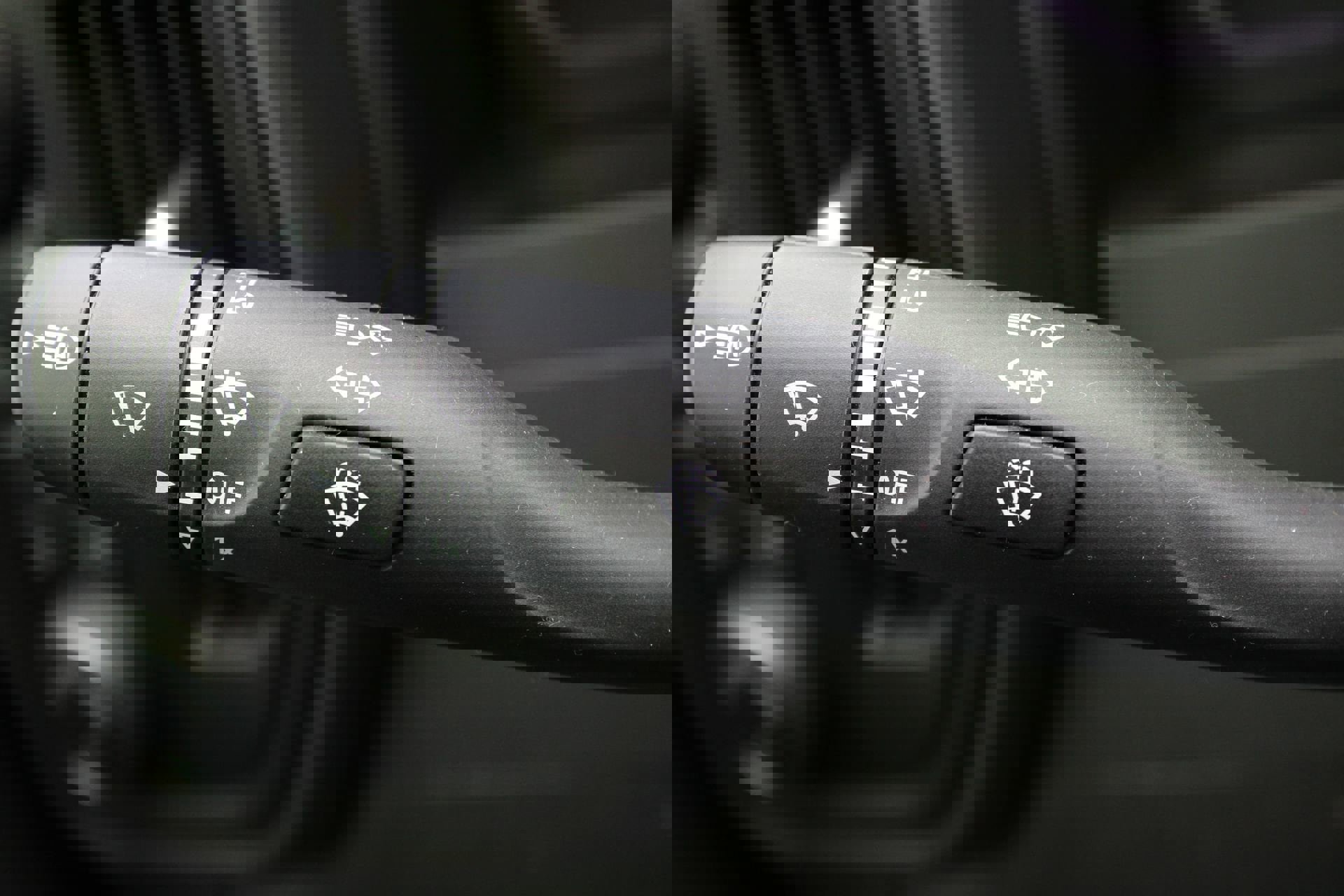 Used 2025 Chevrolet Silverado 1500 Custom Trail Boss w/ Dark Appearance Package image 34