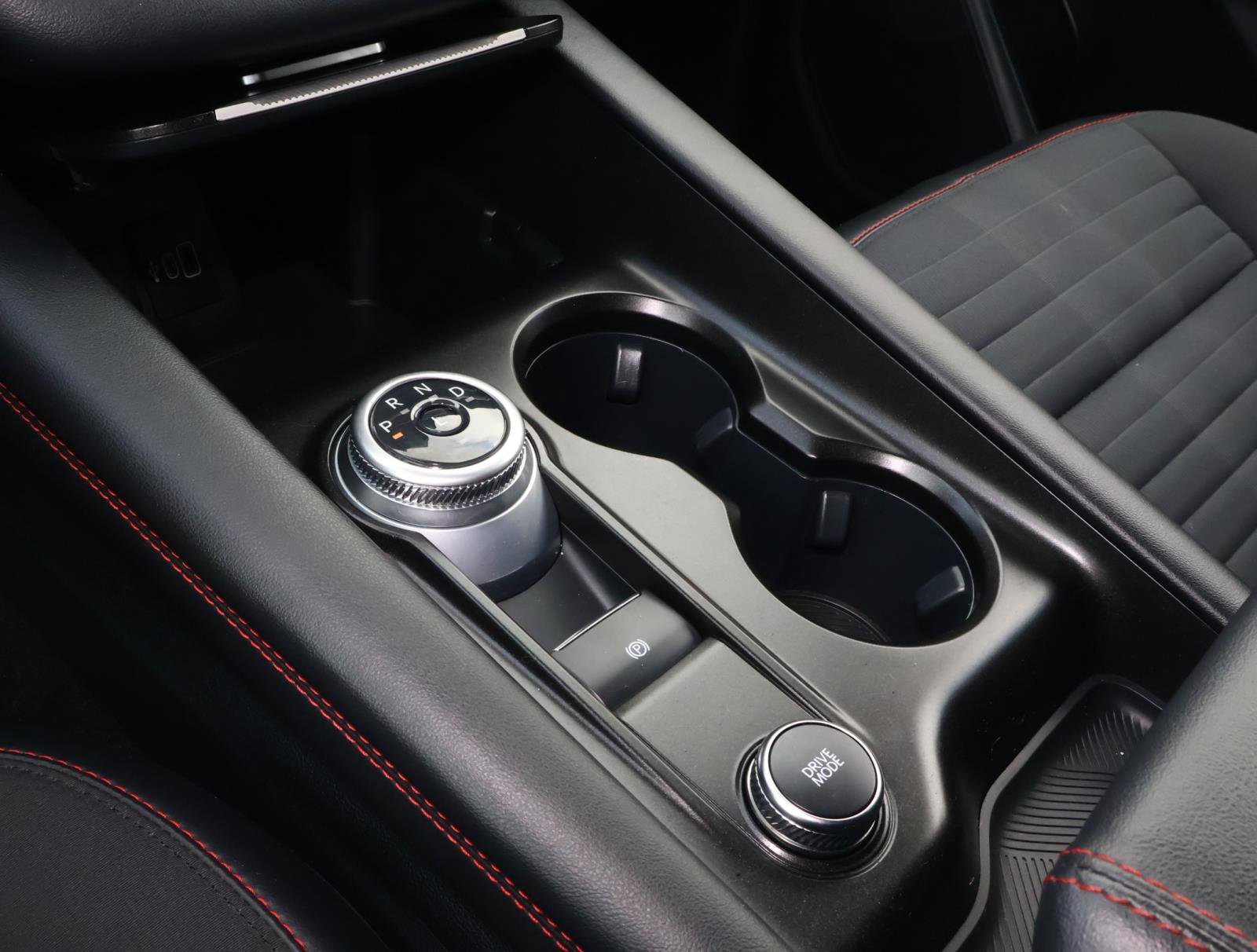 Used 2025 Ford Explorer ST-Line image 27