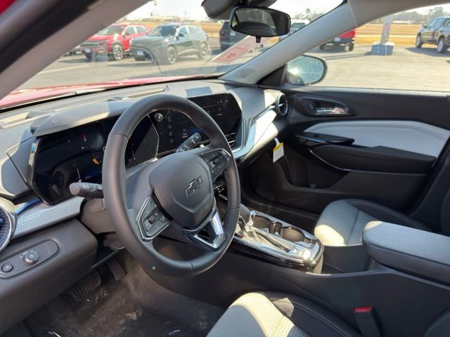 New 2026 Chevrolet Trax LT w/ Midnight Edition image 6