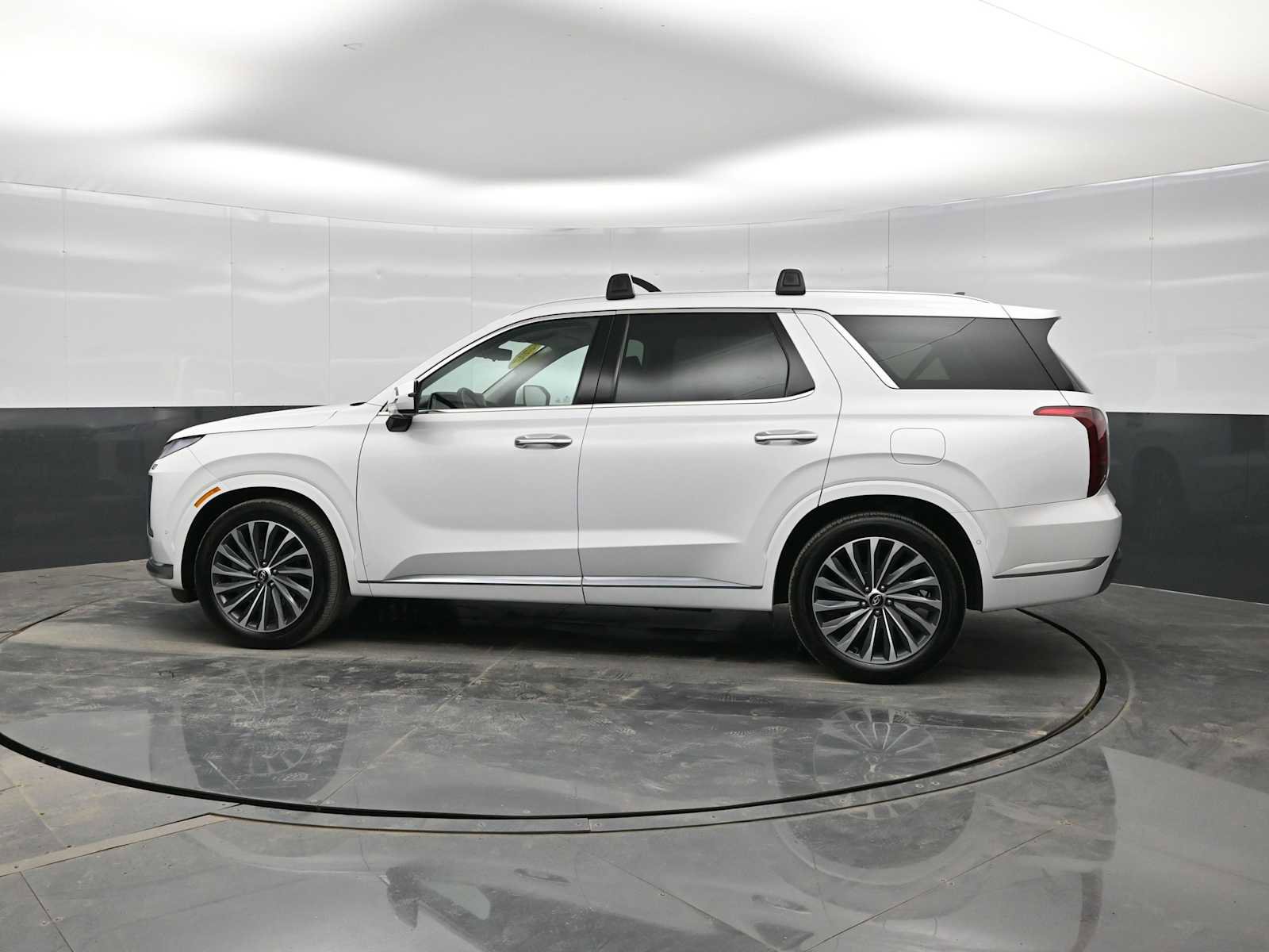 Used 2025 Hyundai Palisade Calligraphy image 5