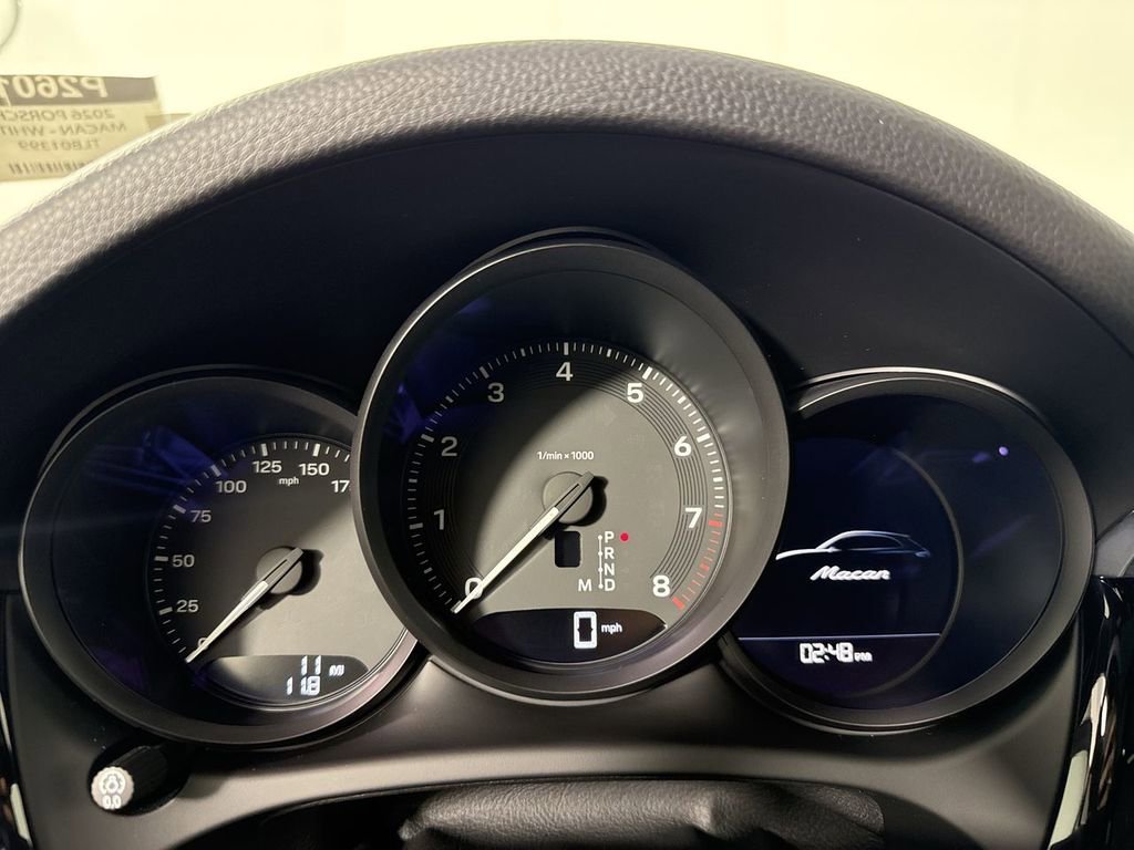 New 2026 Porsche Macan AWD/4WD image 37