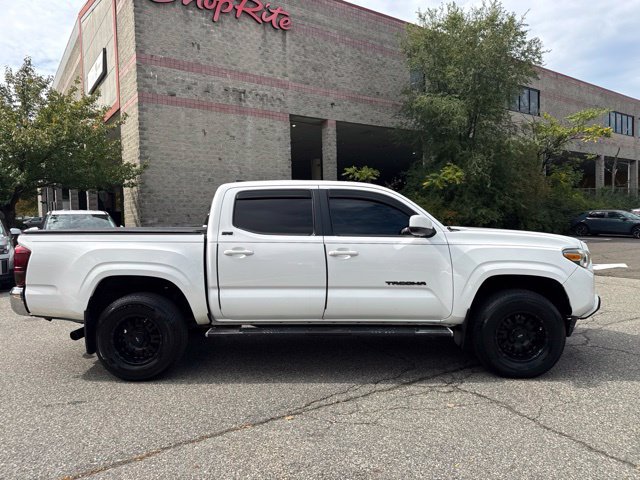 Used 2018 Toyota Tacoma SR5 RWD image 19