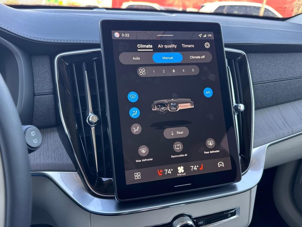 New 2026 Volvo XC90 T8 Ultra w/ Protection Package Premier image 18