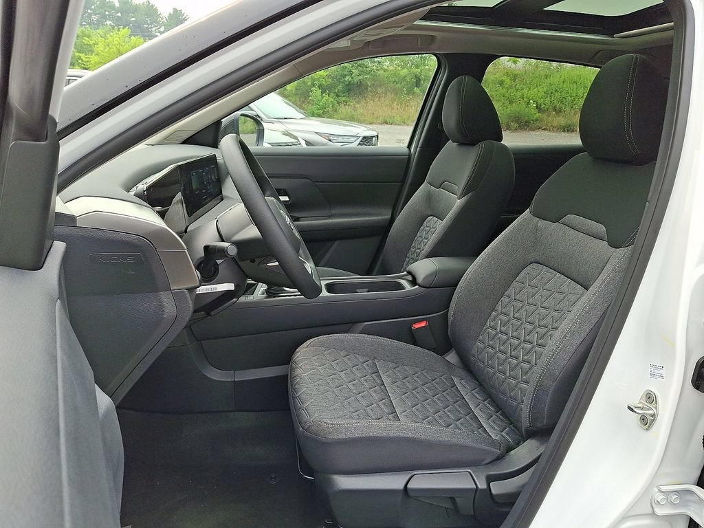 New 2026 Nissan Kicks SV w/ SV Premium Package FWD image 7