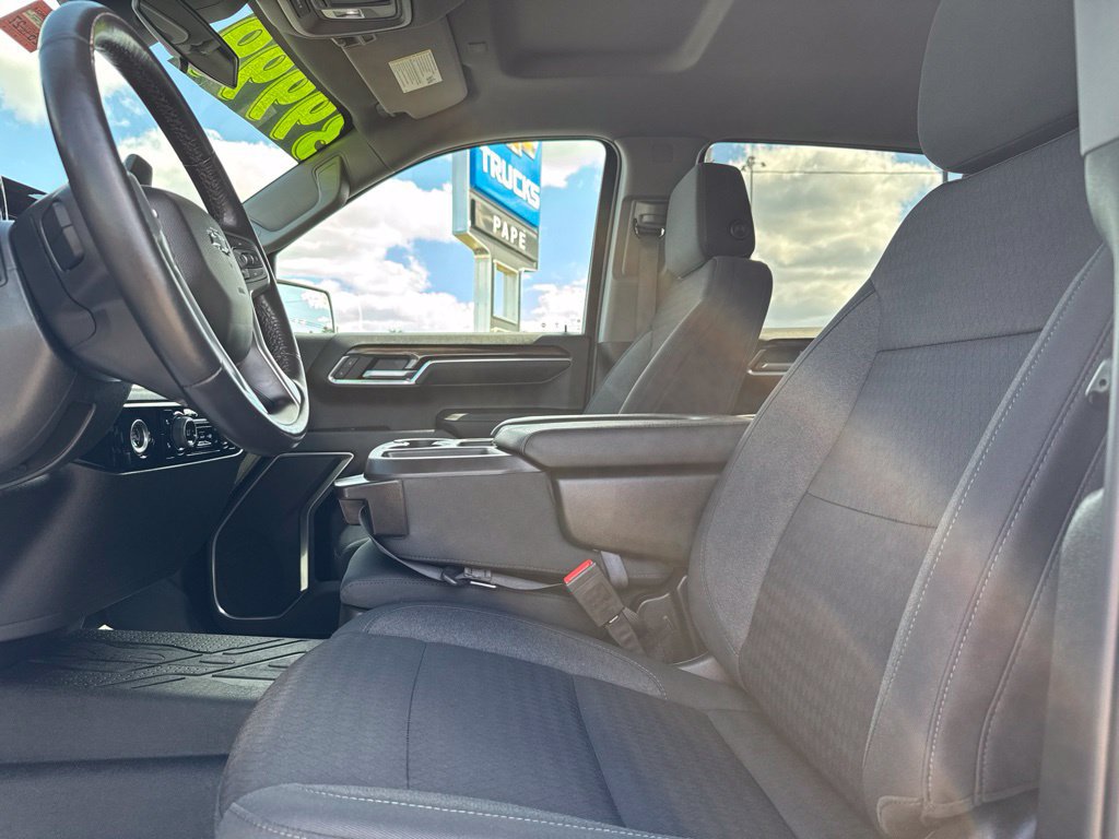 Used 2022 Chevrolet Silverado 1500 RST AWD/4WD image 16