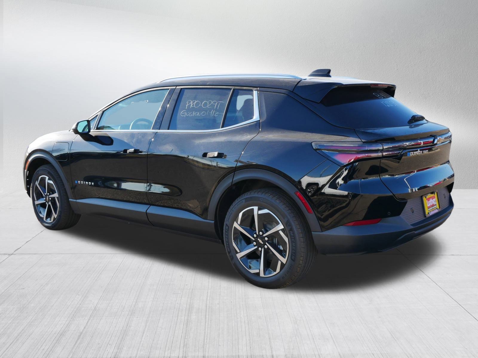 New 2026 Chevrolet Equinox EV LT video 2