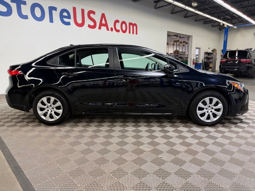 Used 2025 Toyota Corolla LE FWD image 8