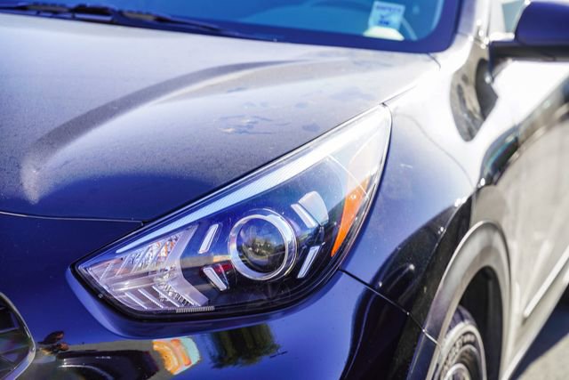 Used 2022 Kia Niro LXS w/ Digital Cluster Package image 6