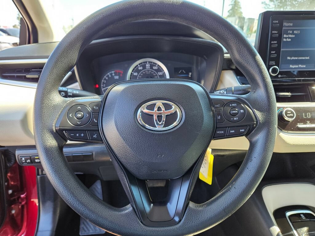Used 2022 Toyota Corolla LE FWD image 16
