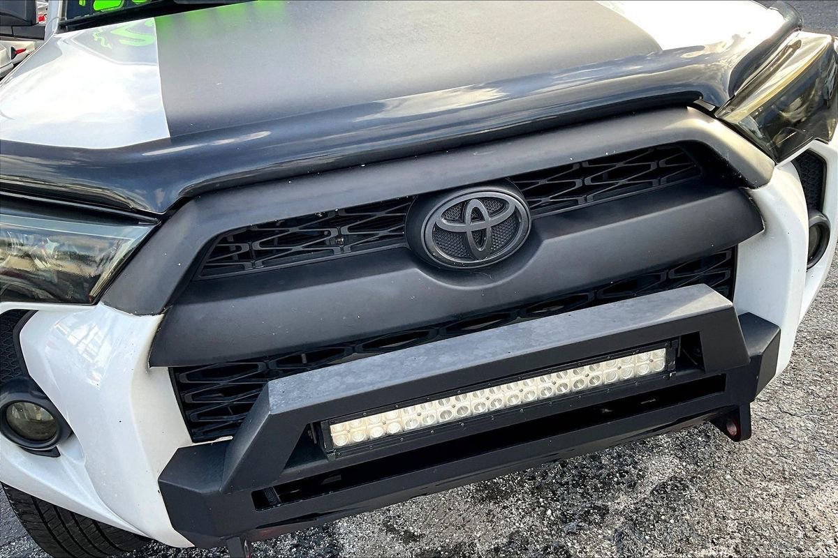 Used 2016 Toyota 4Runner SR5 image 33