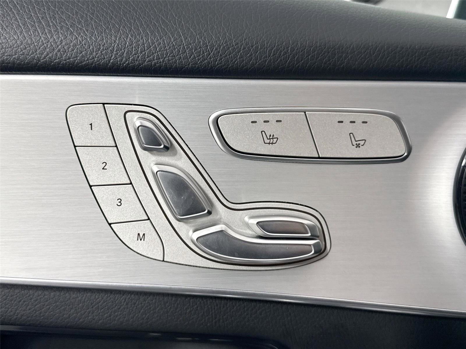 Used 2023 Mercedes-Benz GLC 300 4MATIC Coupe image 28