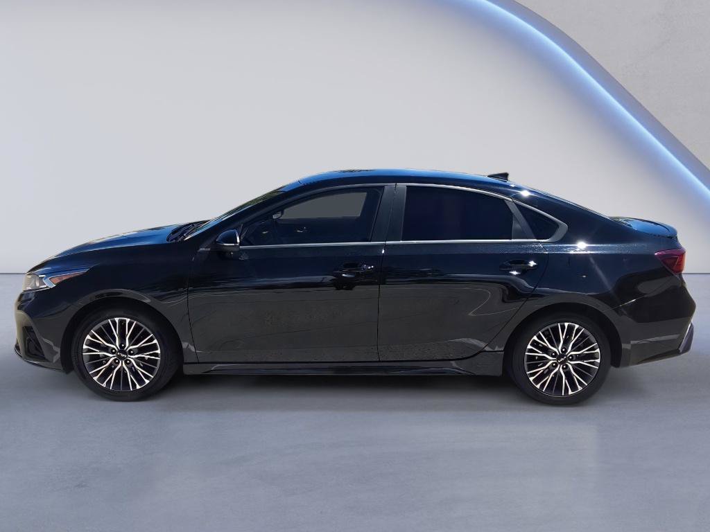 Used 2024 Kia Forte GT-Line FWD image 2