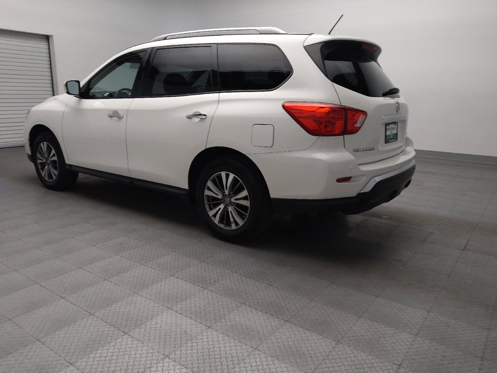 Used 2018 Nissan Pathfinder SV AWD/4WD image 5