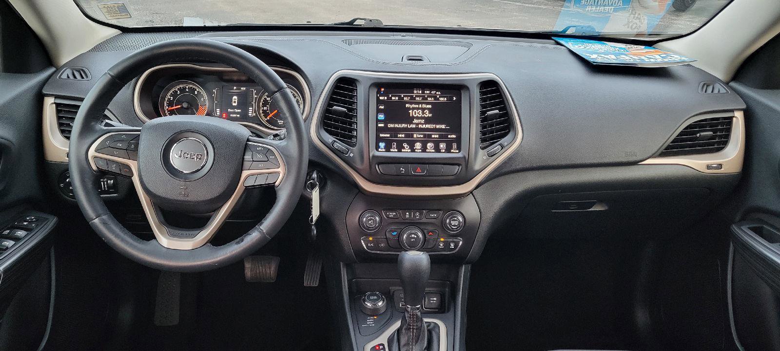 Used 2015 Jeep Cherokee Latitude image 4