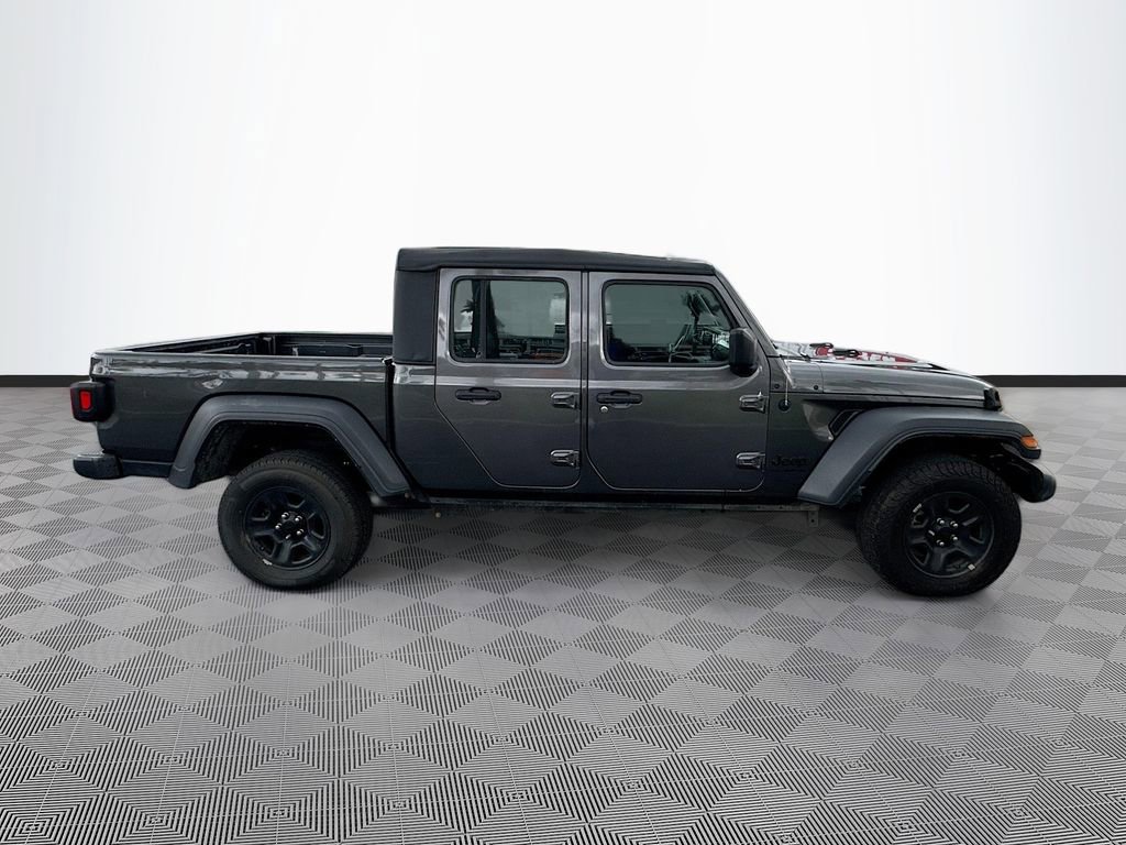 Used 2023 Jeep Gladiator Sport AWD/4WD image 5