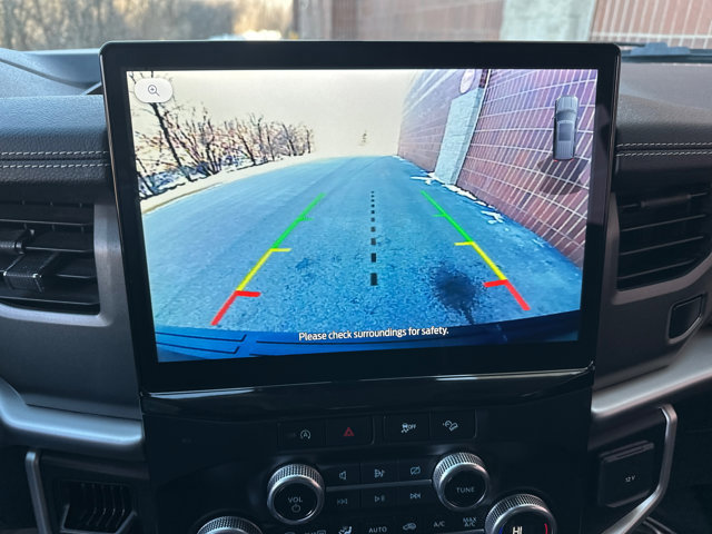 Used 2023 Ford Expedition Max XLT image 17