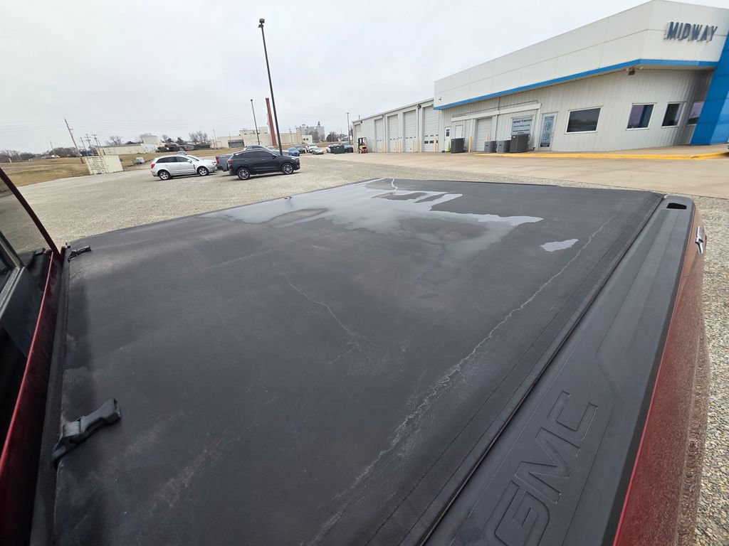 Used 2021 GMC Sierra 1500 SLT w/ SLT Premium Plus Package AWD/4WD image 9
