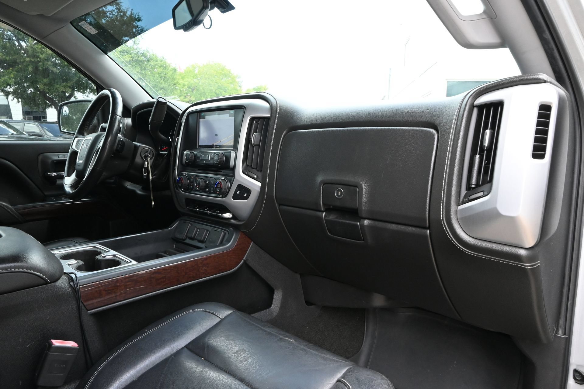 Used 2017 GMC Sierra 1500 SLT w/ SLT Premium Package AWD/4WD image 24