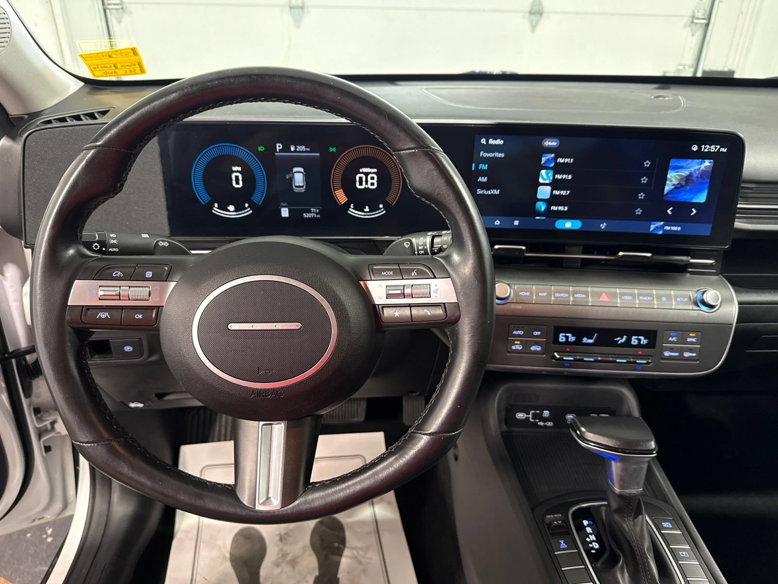 Used 2025 Hyundai Kona SEL AWD/4WD image 34