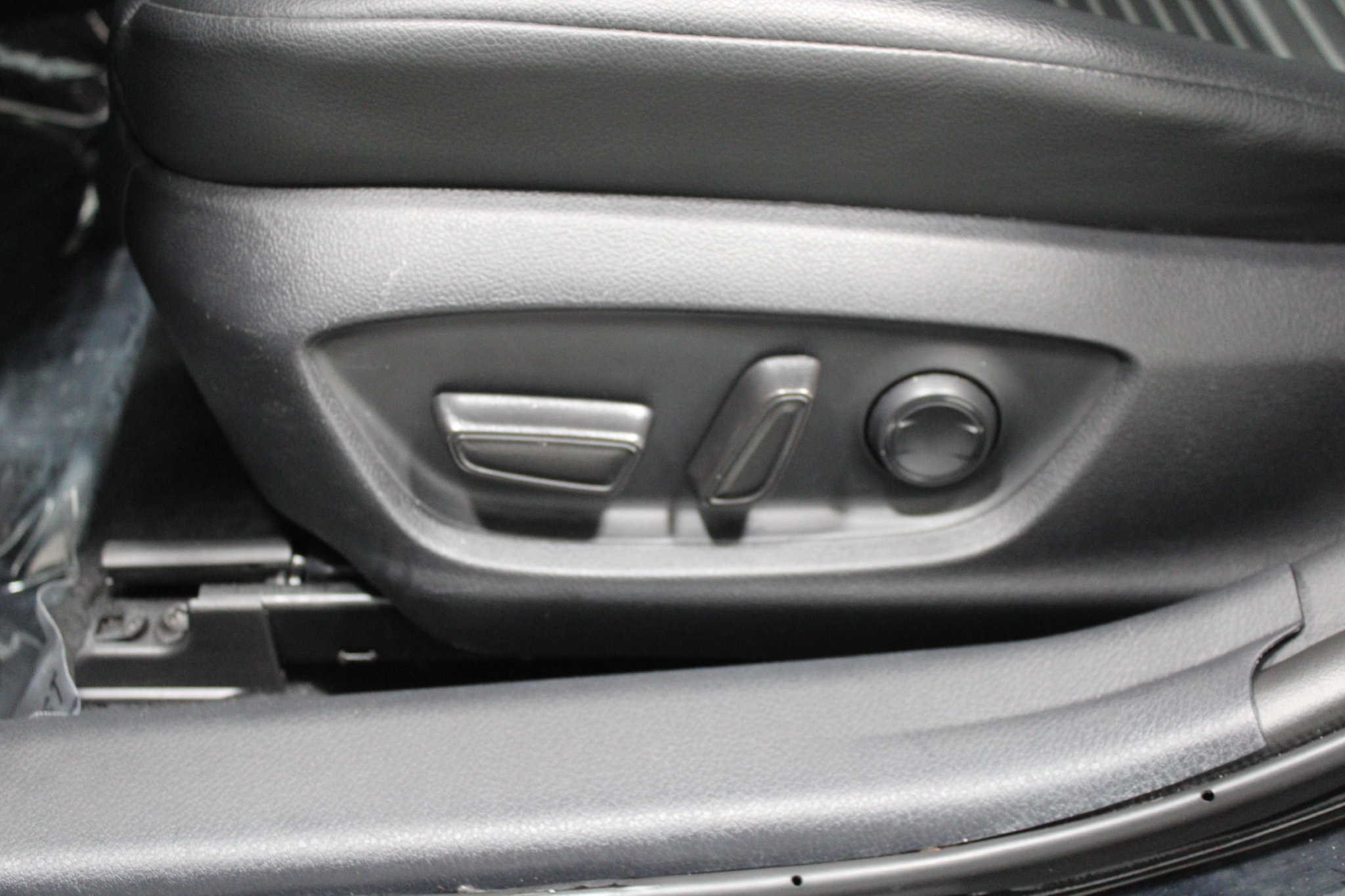 Used 2024 Toyota Camry SE FWD image 38
