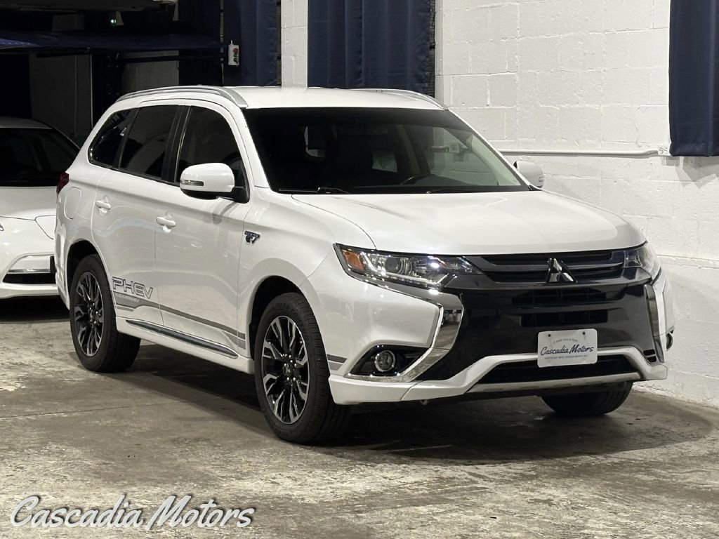 Used 2018 Mitsubishi Outlander SEL AWD/4WD image 1