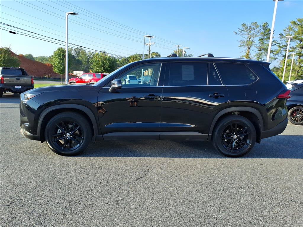 Used 2024 Toyota Grand Highlander AWD image 13