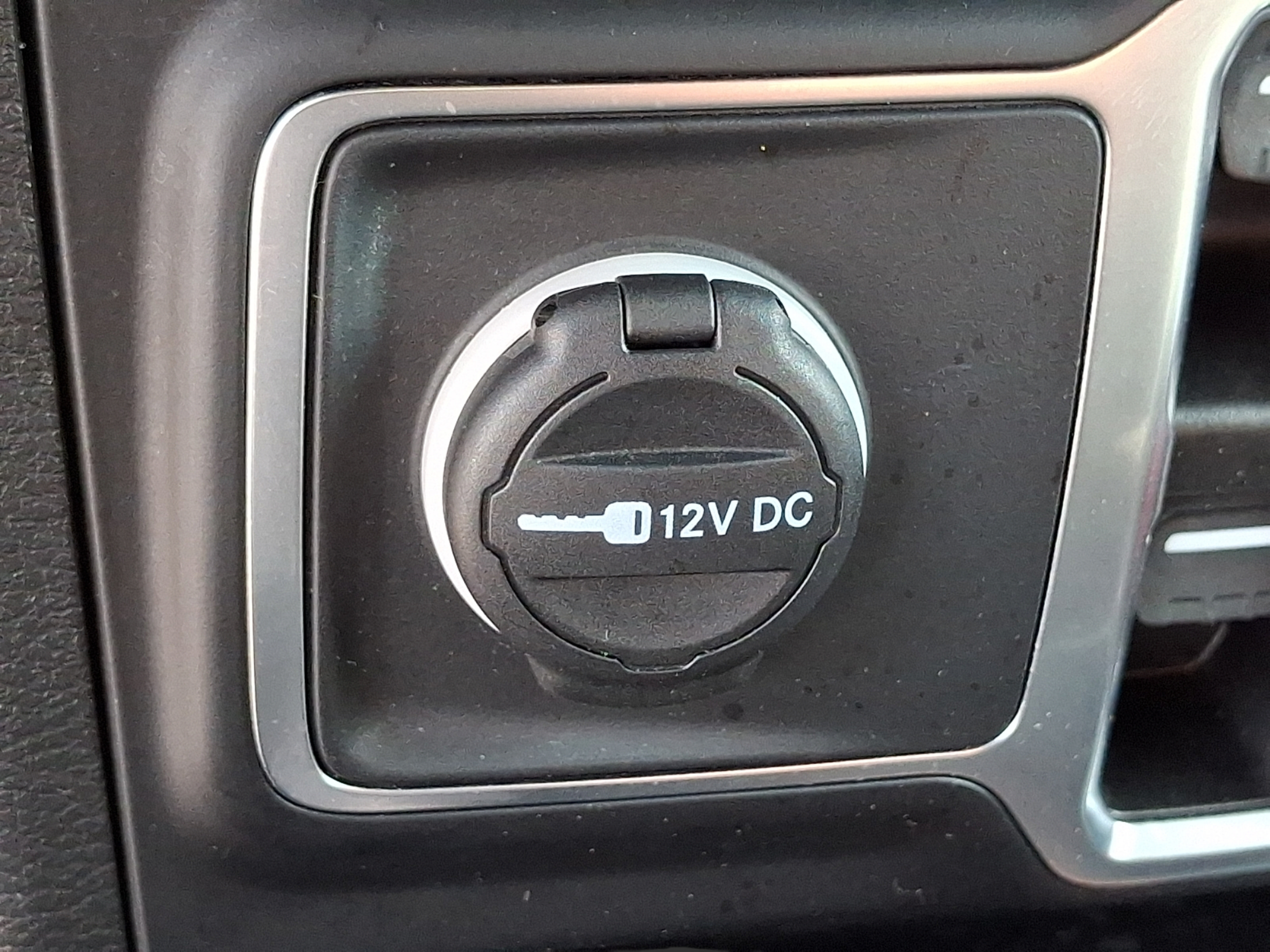 Certified 2023 Jeep Wrangler Unlimited Sport w/ Sun And Sound Package AWD/4WD image 24