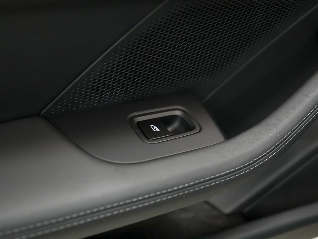 Used 2025 Porsche Taycan 4S AWD/4WD image 17