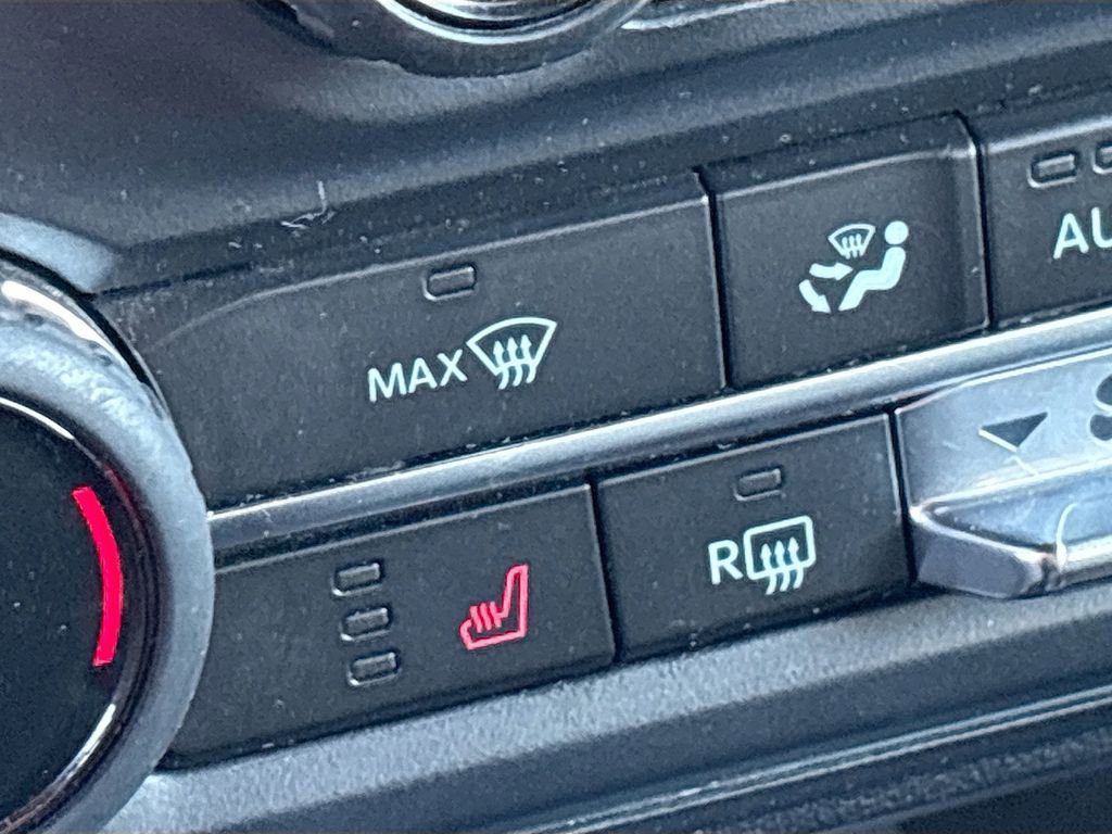 Used 2022 Ford Bronco Black Diamond image 20