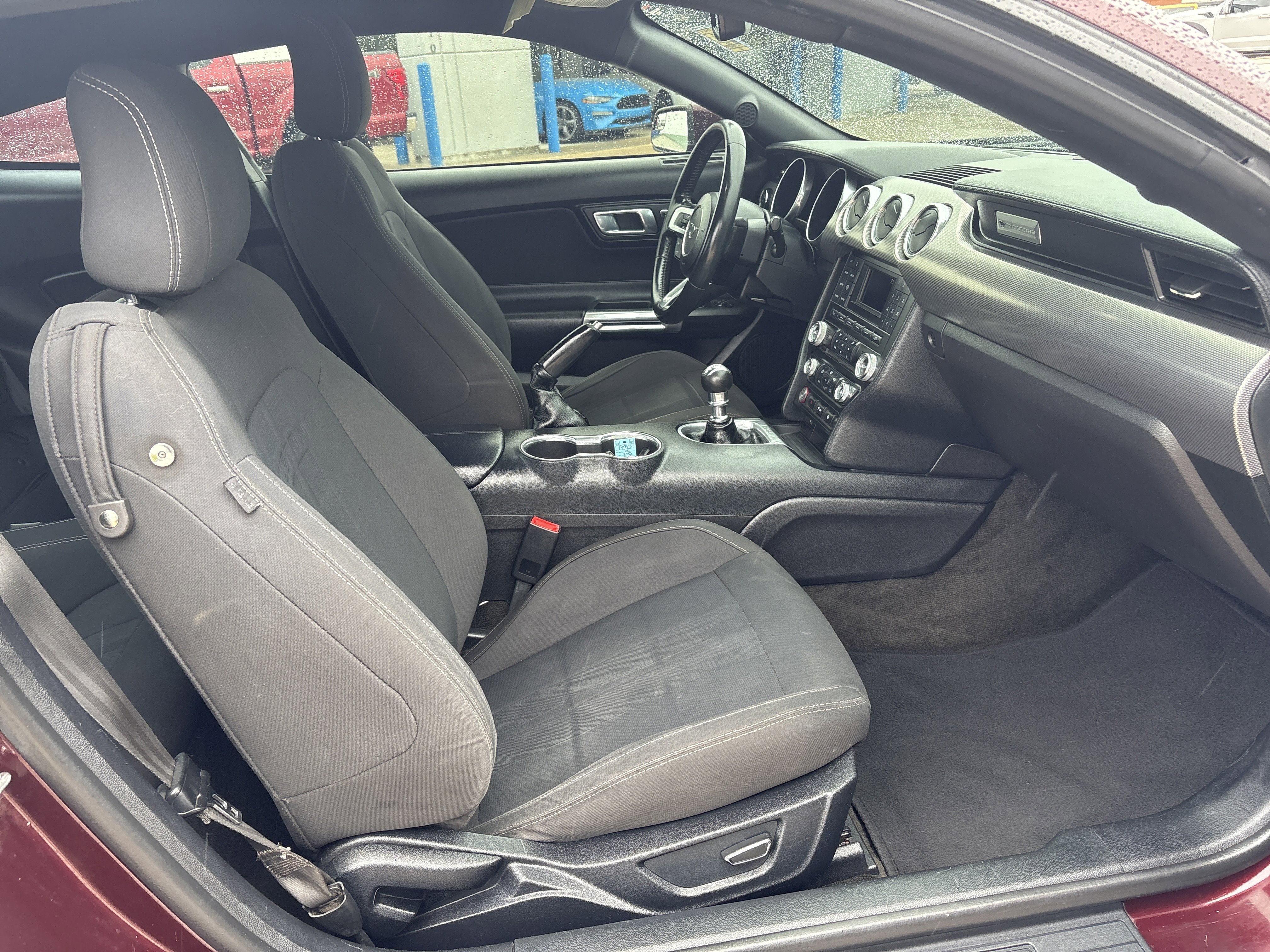 Used 2018 Ford Mustang GT w/ Black Accent Pkg RWD image 7