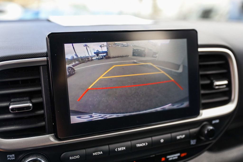 Used 2020 Hyundai Venue SEL FWD image 23