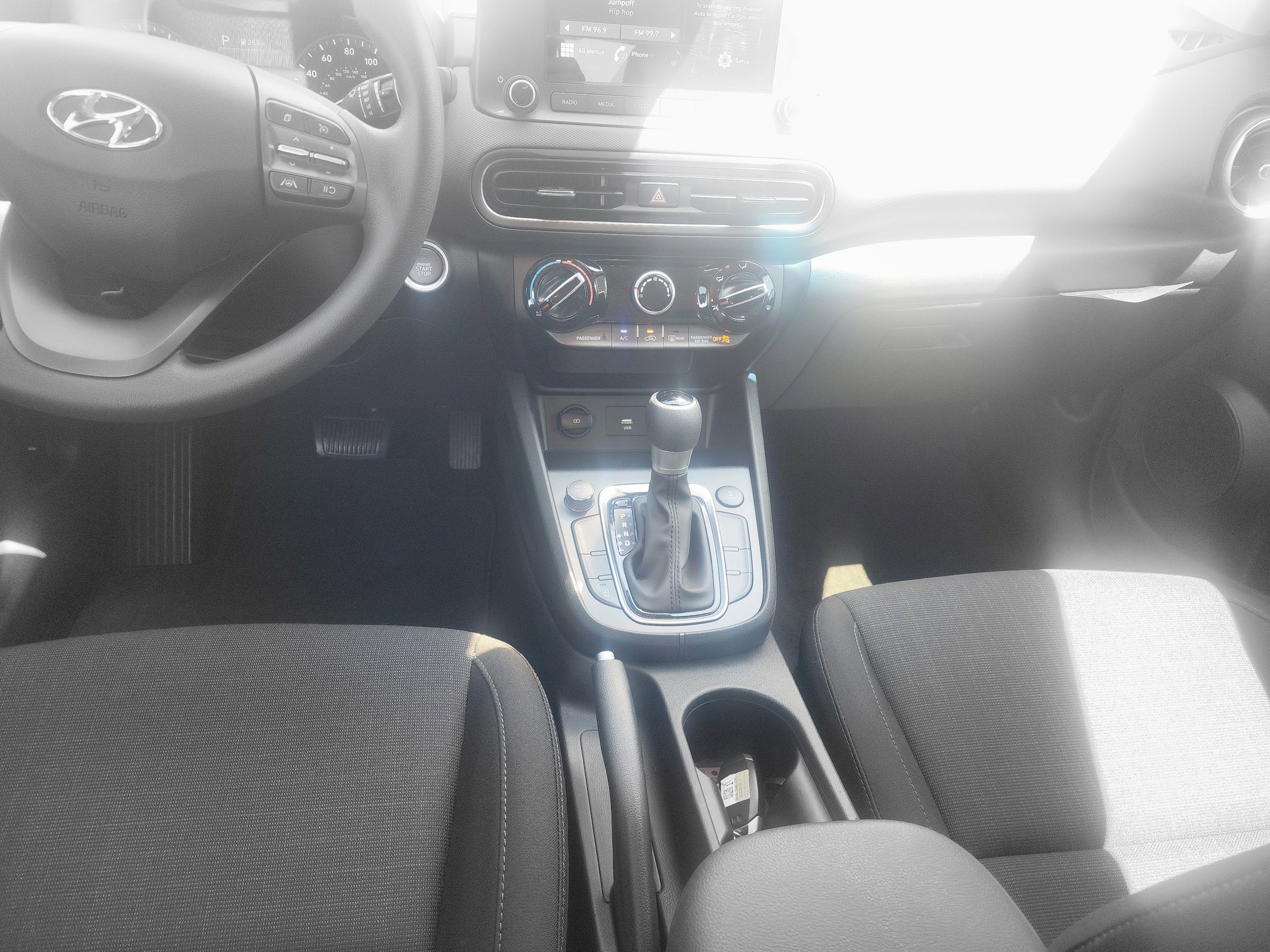 Used 2023 Hyundai Kona SEL AWD/4WD image 8