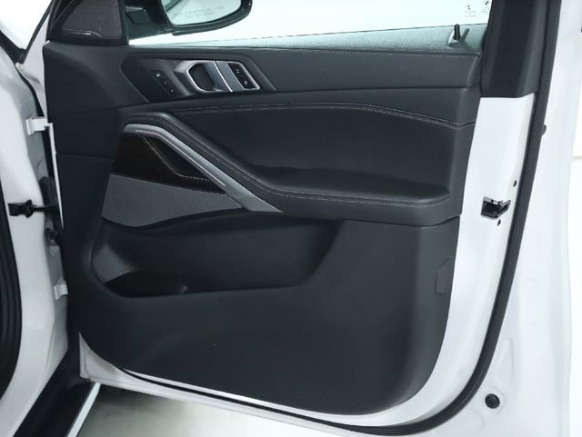 Used 2021 BMW X6 xDrive40i w/ Premium Package image 22
