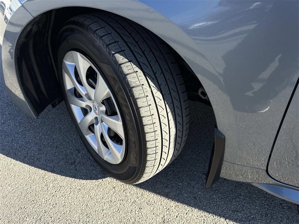 Used 2024 Toyota Corolla LE image 30