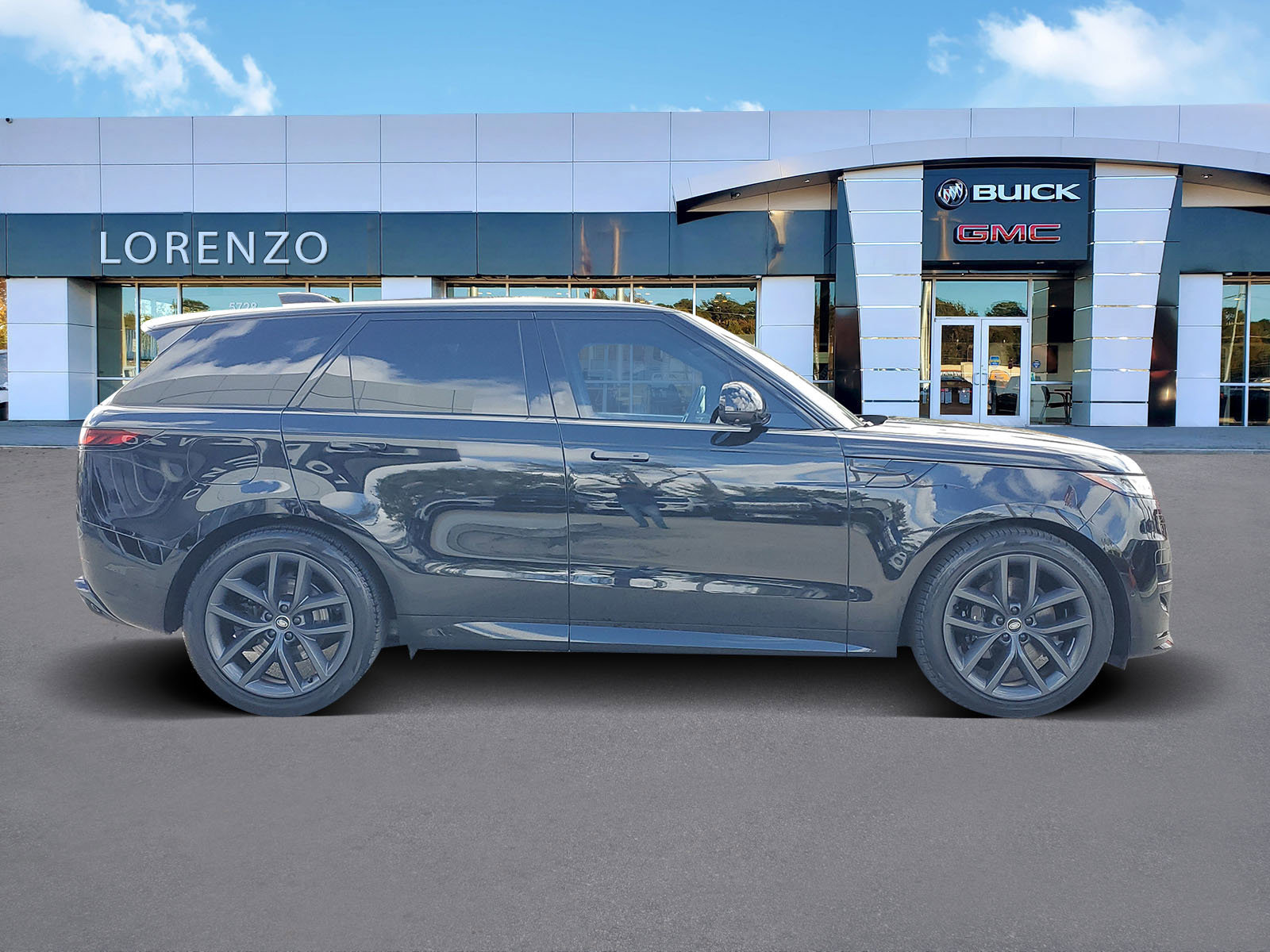 Used 2024 Land Rover Range Rover Sport Dynamic SE AWD/4WD image 4
