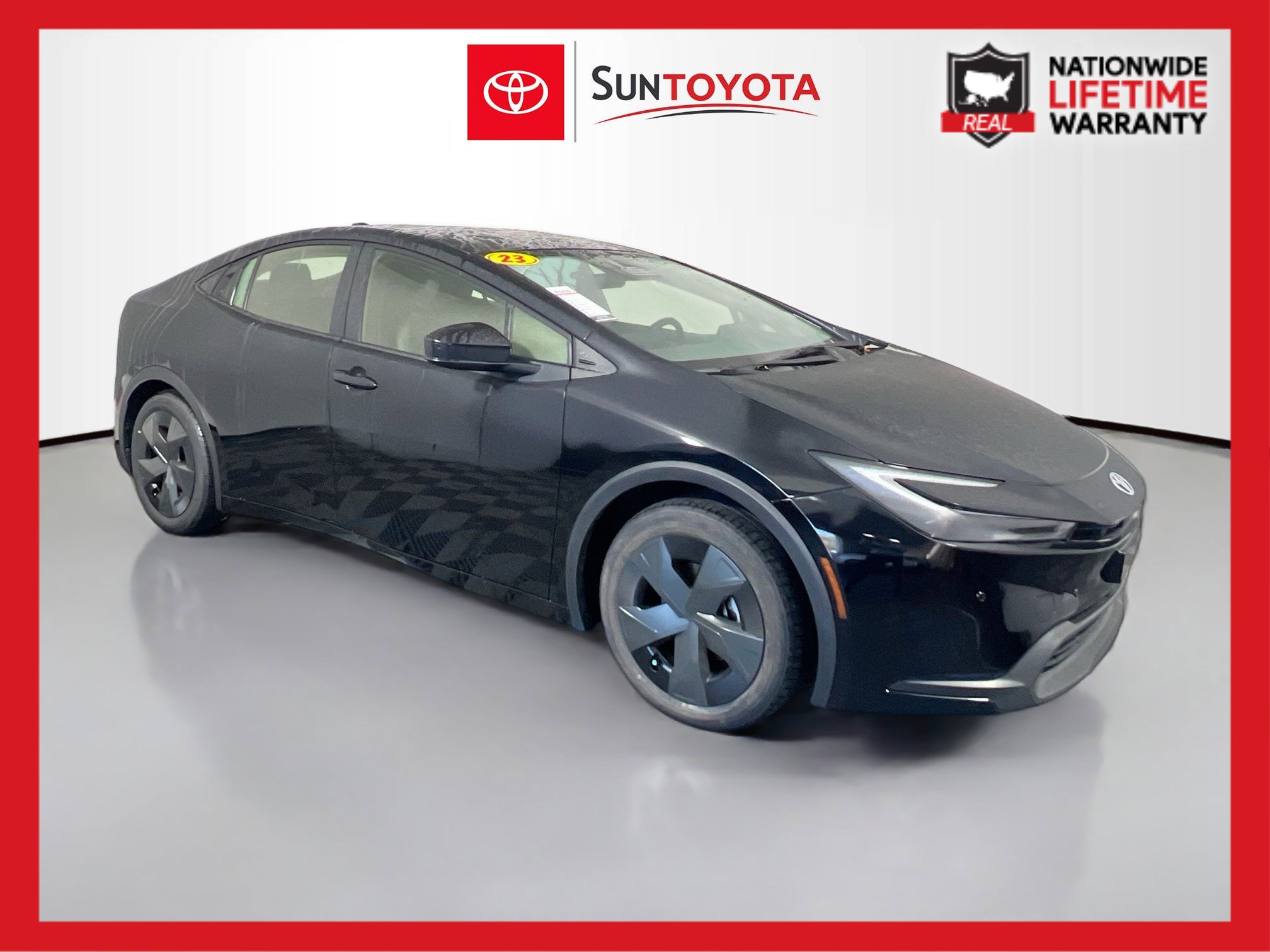 Used 2023 Toyota Prius LE image 1