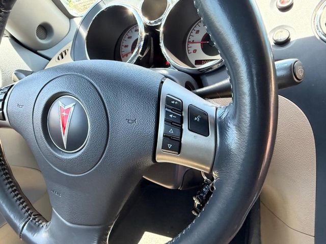 Used 2007 Pontiac Solstice Convertible w/ Premium Package RWD image 11