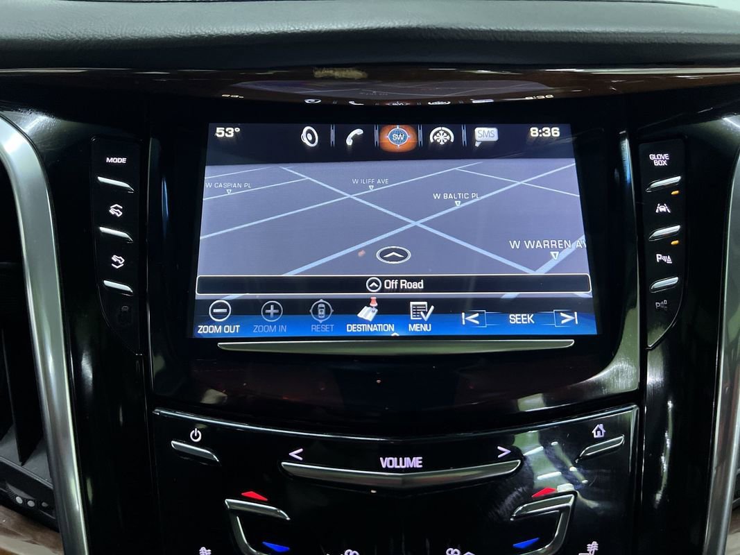 Used 2017 Cadillac Escalade ESV Luxury AWD/4WD image 22