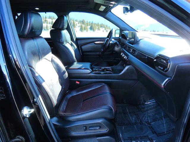 Used 2025 Honda Pilot Black Edition image 21