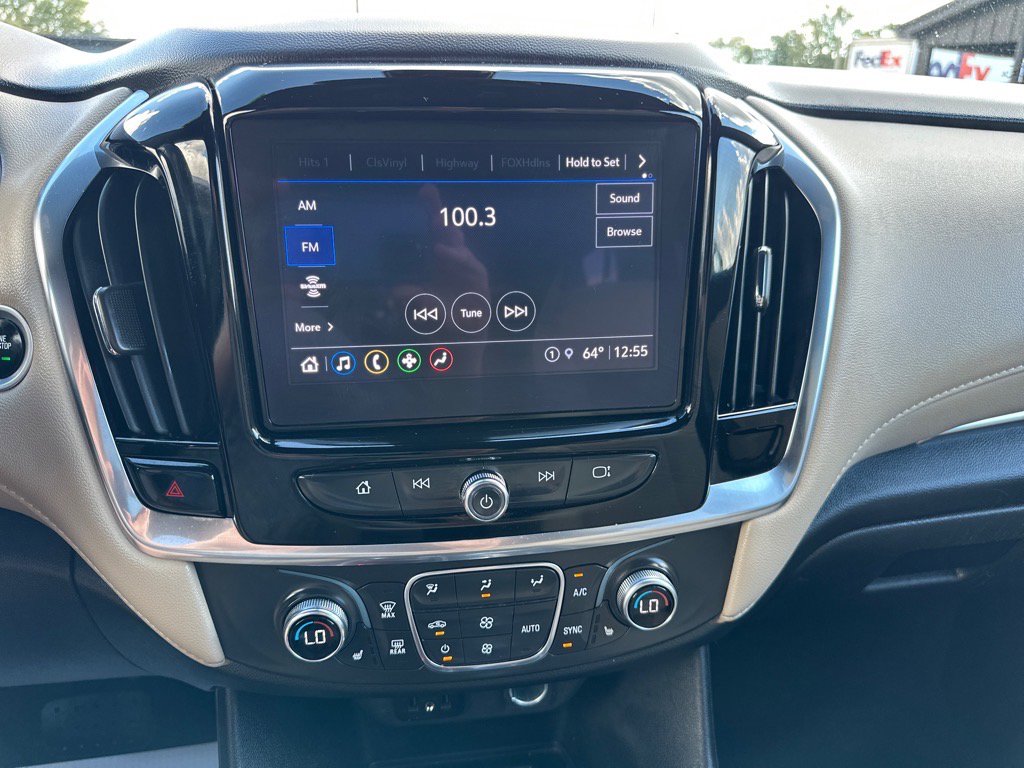 Used 2022 Chevrolet Traverse LT image 26