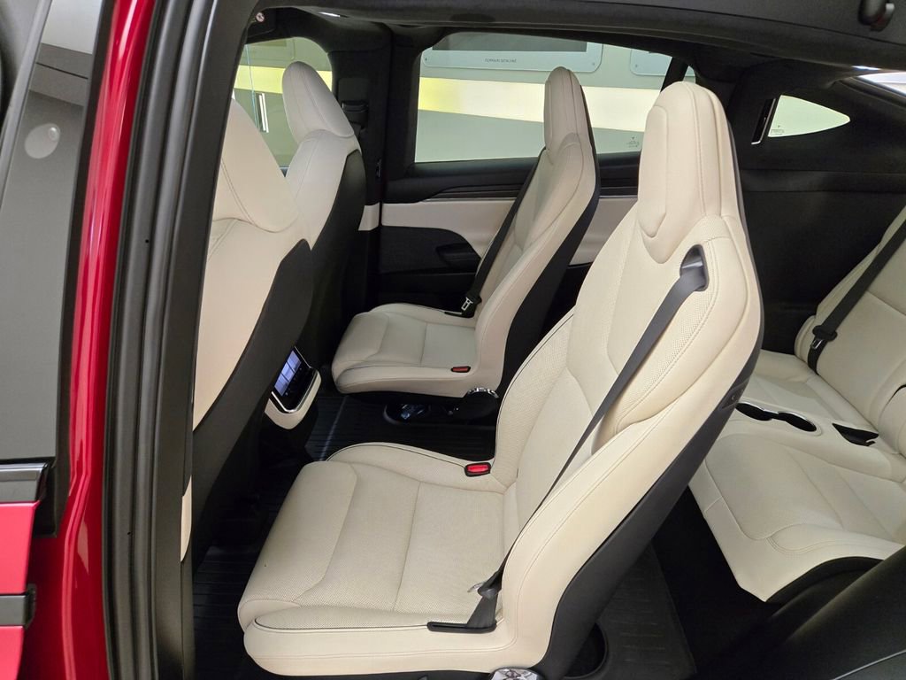 Used 2022 Tesla Model X Plaid image 19
