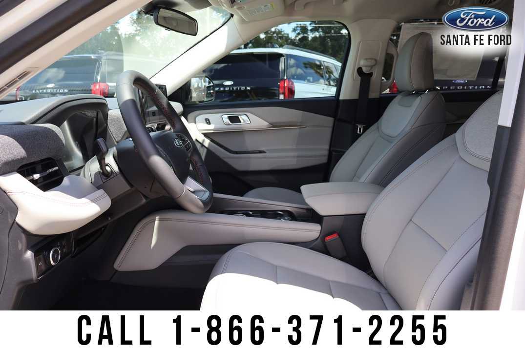 New 2026 Ford Explorer Active w/ Active Comfort Package RWD image 15