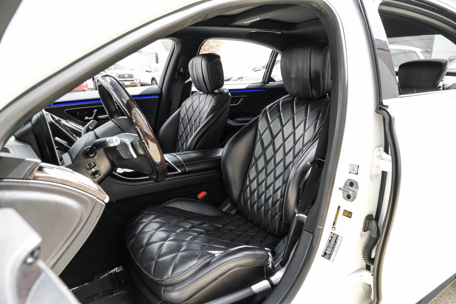 Used 2022 Mercedes-Benz S 580 4MATIC Sedan w/ AMG Line Package image 27
