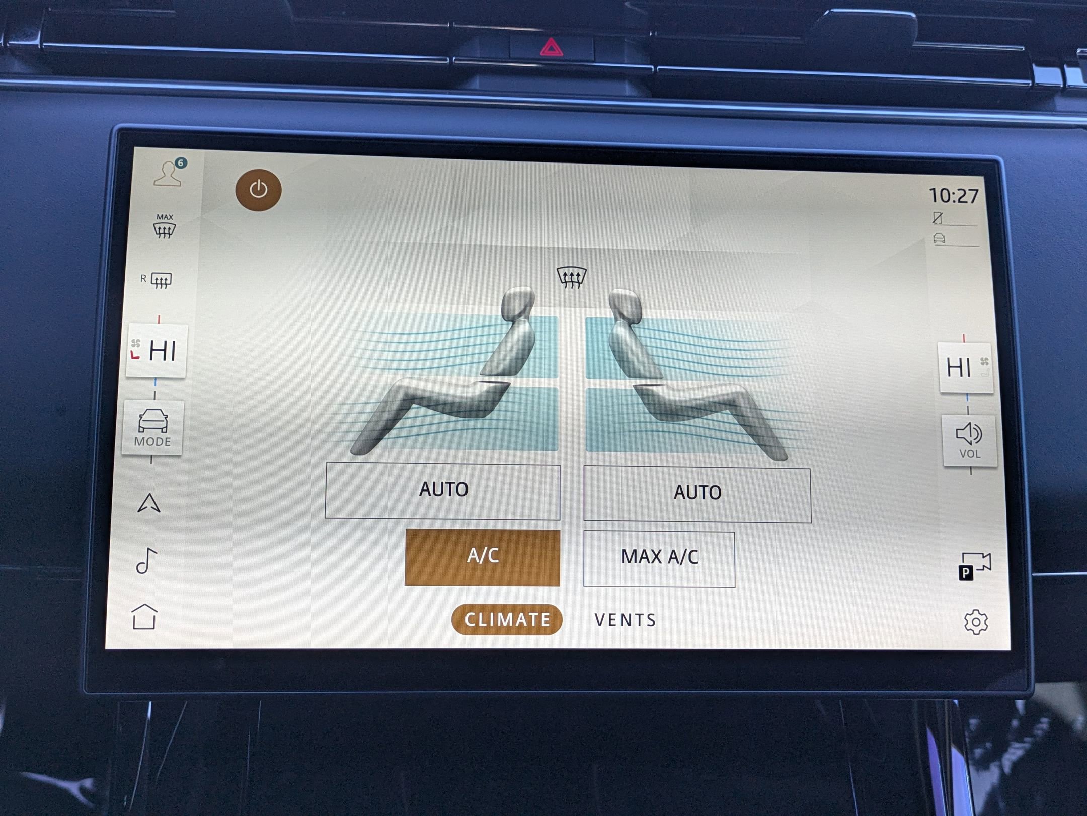 Used 2025 Land Rover Range Rover Sport SE image 14