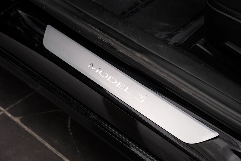 Used 2018 Tesla Model 3 Long Range image 35