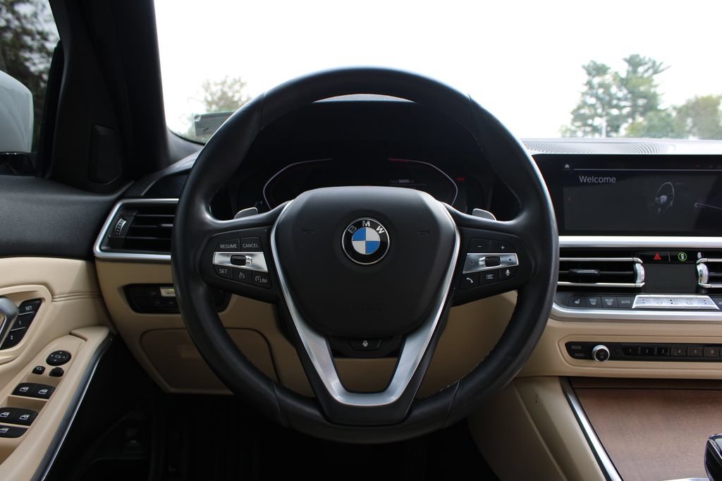 Used 2020 BMW 330i xDrive Sedan w/ Premium Package AWD/4WD image 17