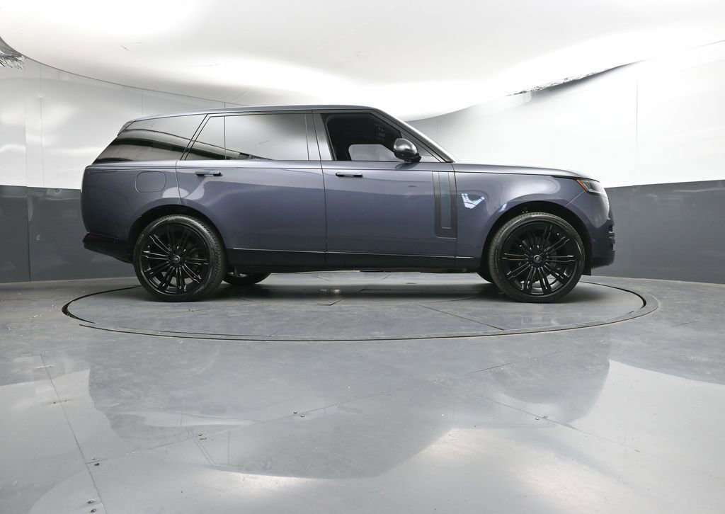 Used 2024 Land Rover Range Rover Long Wheelbase SE image 29