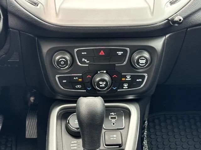 Used 2019 Jeep Compass Sport AWD/4WD image 18