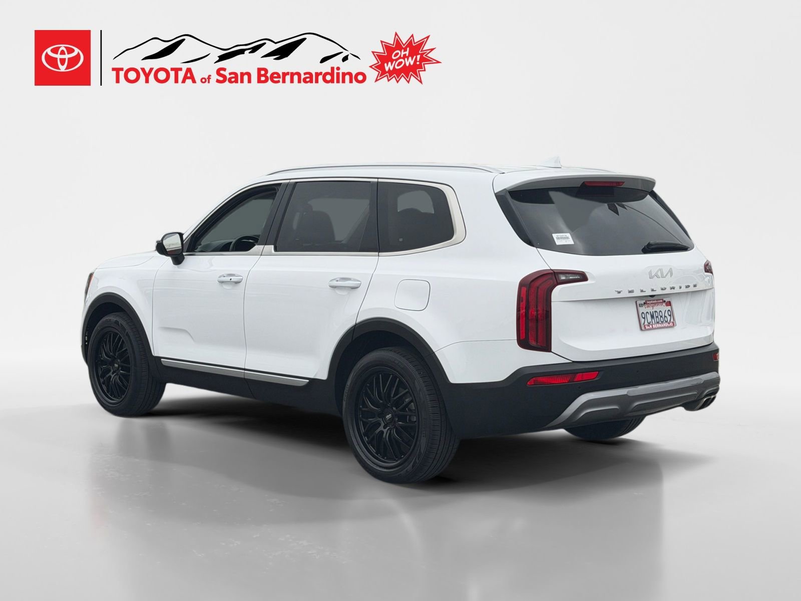 Used 2022 Kia Telluride S FWD image 3