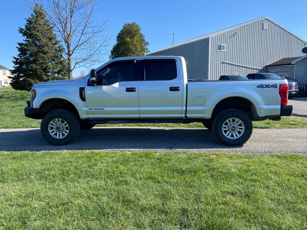 Used 2019 Ford F250 XLT AWD/4WD image 2
